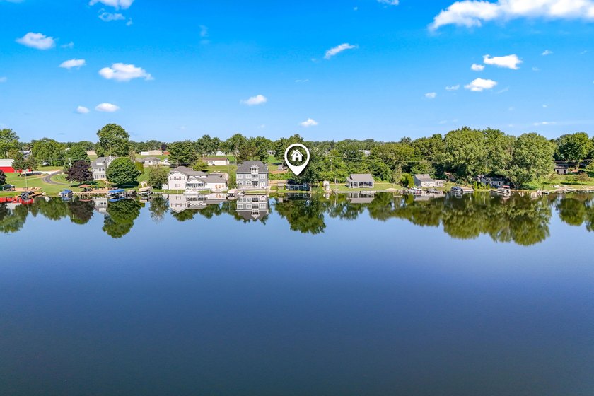 Welcome to this beautifully renovated waterfront cottage on - photo 27