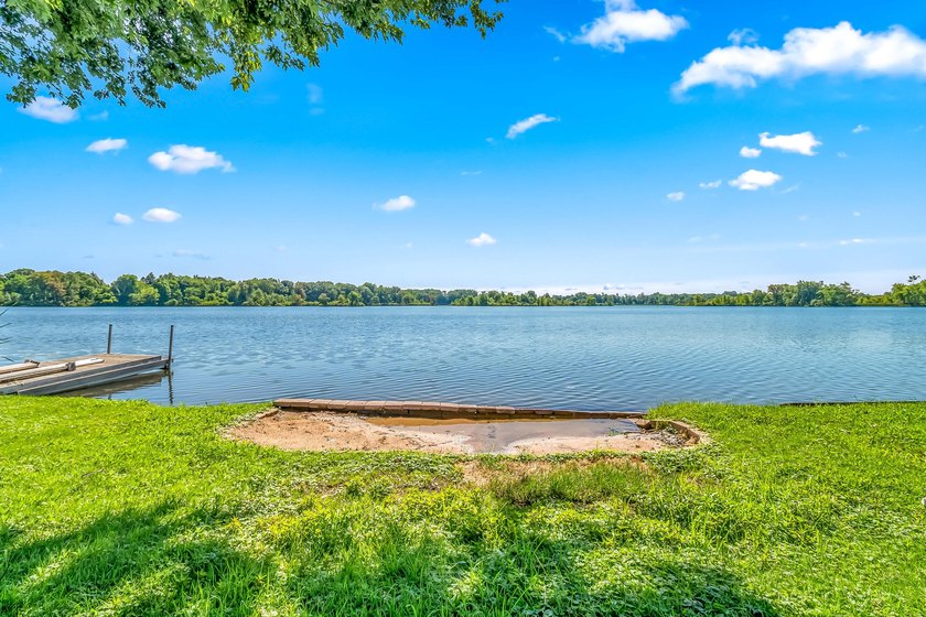 Welcome to this beautifully renovated waterfront cottage on - photo 39