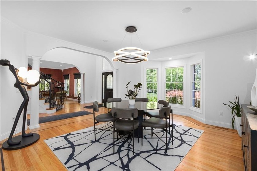 19 Cassandra Lane is a beautiful combination of some classic - photo 15