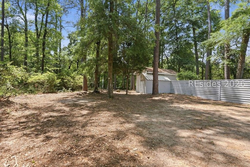 Conveniently located just minutes from Downtown Beaufort, all - photo 31