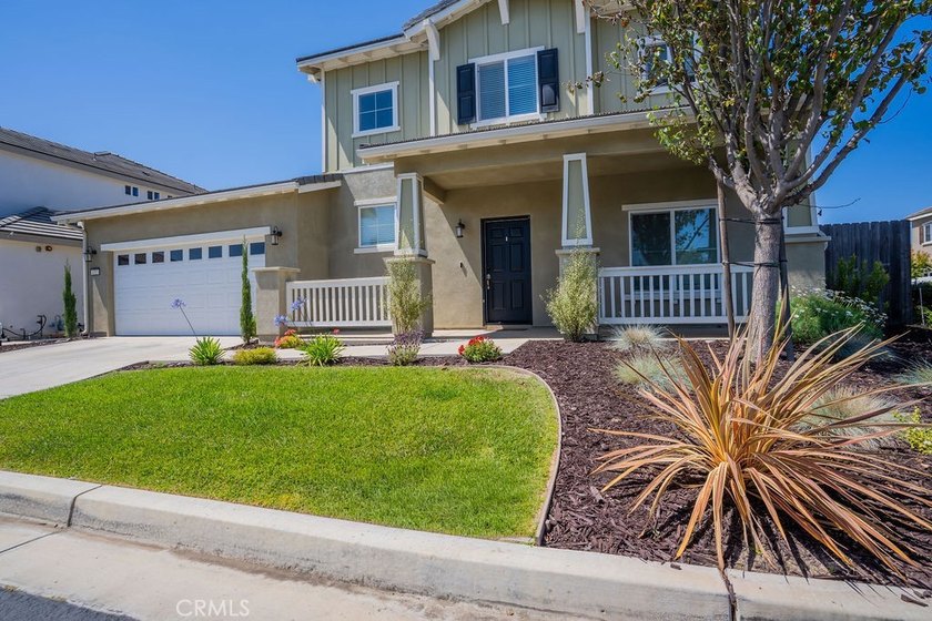 Welcome to 1317 W Shelton Way, a beautiful two-story home - photo 2
