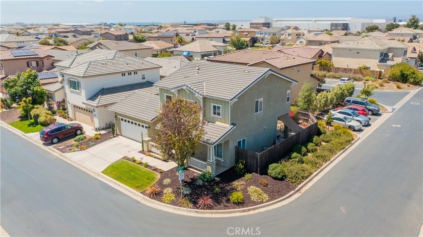 Welcome to 1317 W Shelton Way, a beautiful two-story home - photo 3