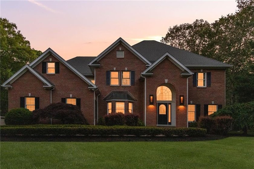 19 Cassandra Lane is a beautiful combination of some classic - photo 46