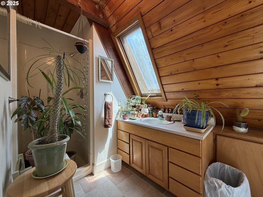 Welcome to this private oasis surrounded by magnificent trees - photo 23