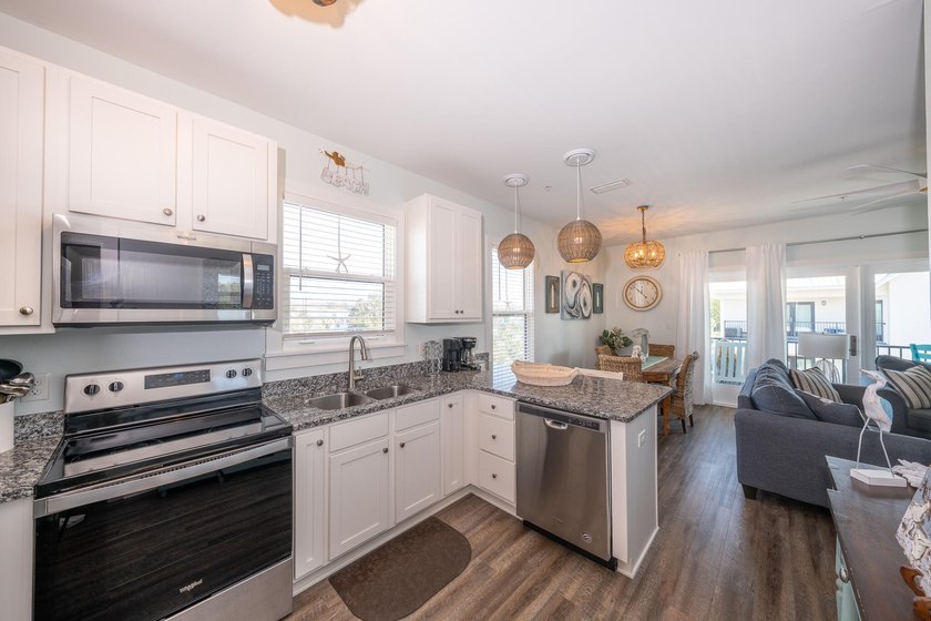 Huge Price Drop! Seller motivated! Bring Offer! Experience the - photo 31
