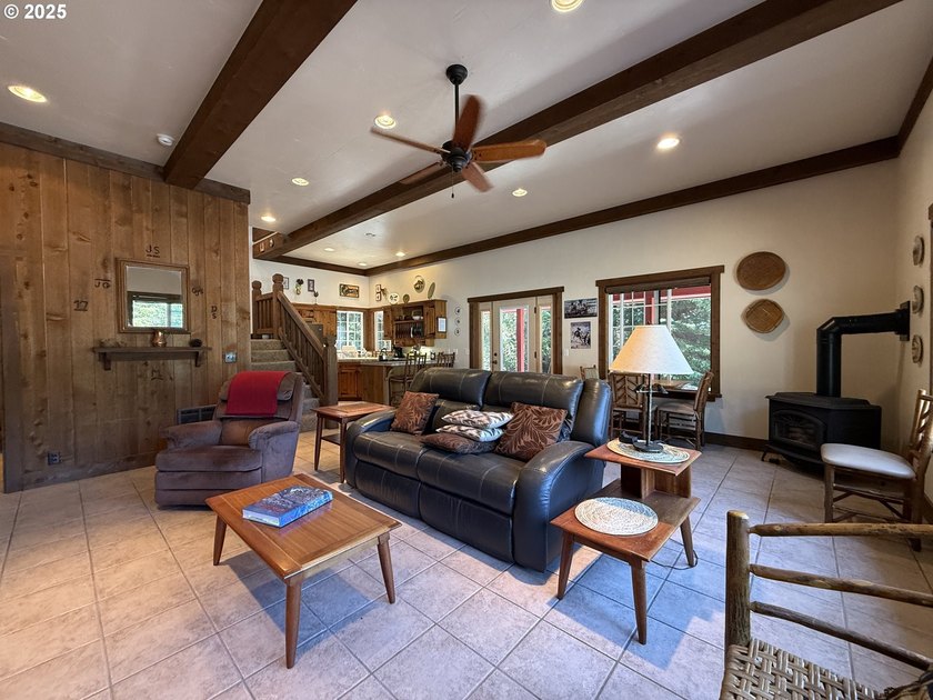 Welcome to this private oasis surrounded by magnificent trees - photo 31