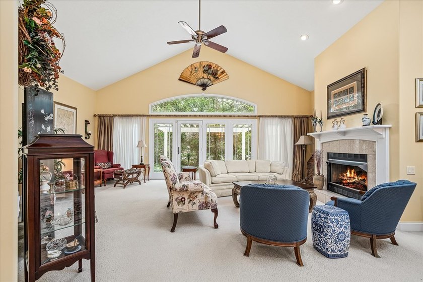 Stunning and spacious 3BR/3BA home located in the sought-after - photo 7