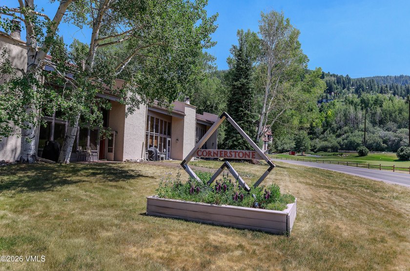 Wake up to mountain living at its best. Nestled in the heart of - photo 18