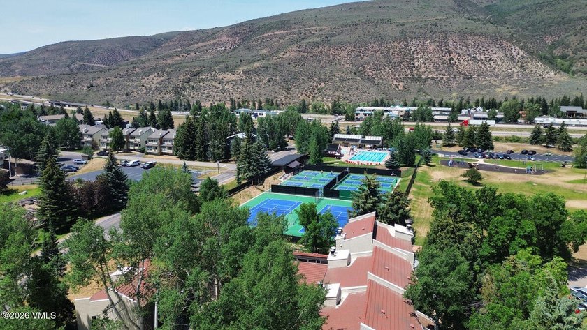 Wake up to mountain living at its best. Nestled in the heart of - photo 21