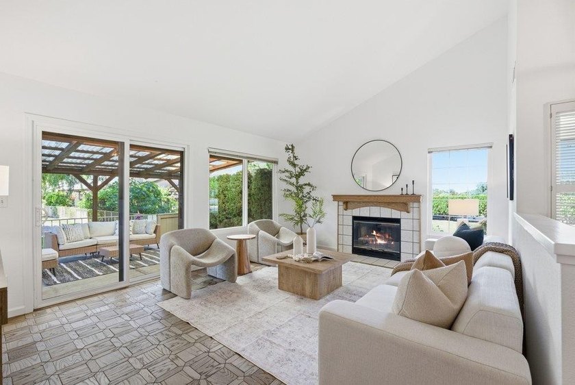 Welcome to 3111 Lake Albano Circle, a beautifully upgraded home - photo 5