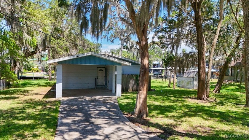 UNLEASH YOUR WATERFRONT VISION!! A Rare Opportunity Near the - photo 2