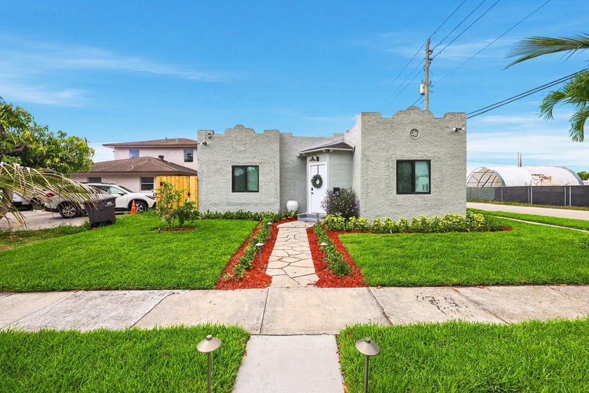 Charming and move-in ready 3-bedroom, 2-bath home being sold - photo 3