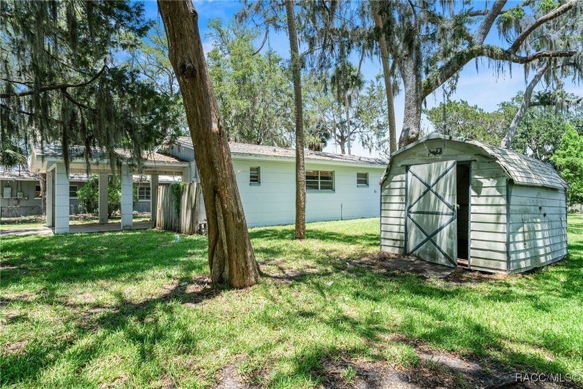 UNLEASH YOUR WATERFRONT VISION!! A Rare Opportunity Near the - photo 5