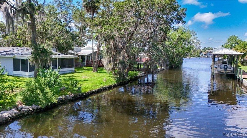 UNLEASH YOUR WATERFRONT VISION!! A Rare Opportunity Near the - photo 7