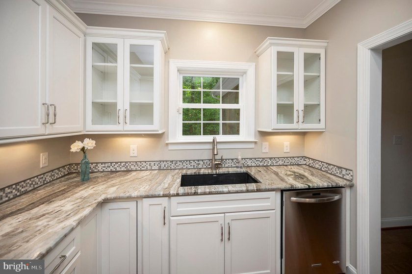 Welcome to 106 Cloverhill! This beautiful home is located on a - photo 19