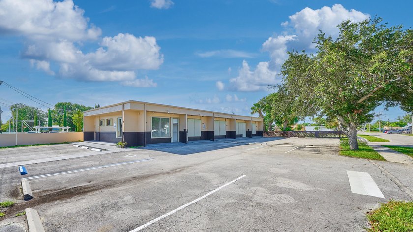 Excellent value-add investment opportunity in Riviera Beach! - photo 2