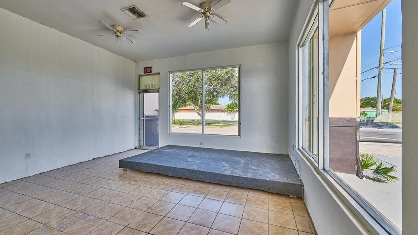Excellent value-add investment opportunity in Riviera Beach! - photo 7