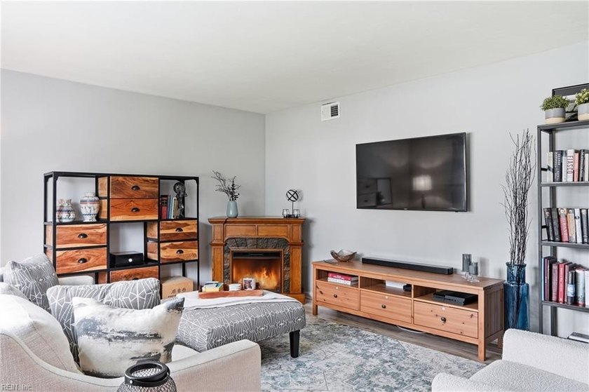 Tucked away on a quiet cul-de-sac, 6 Maume Circle offers the - photo 8