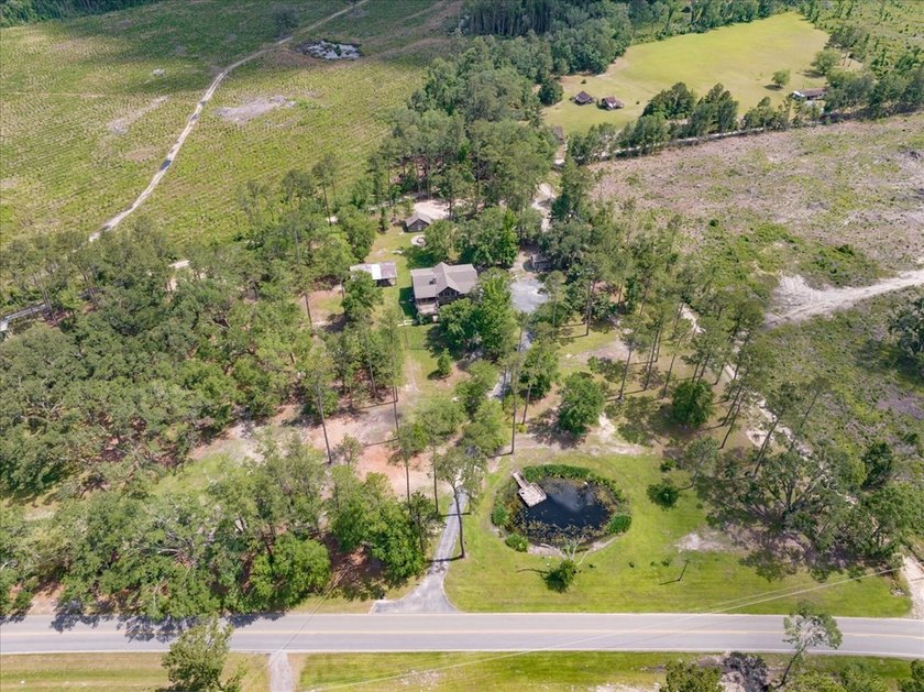 OPEN HOUSE MAY 17th 1-3 pm! A stunning country estate sited on 7 - photo 8