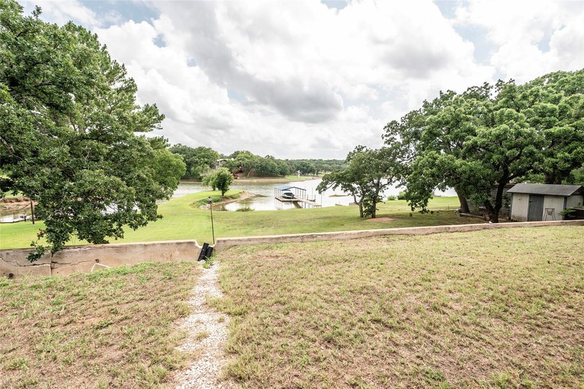 Lakefront Living on Lake Nocona! Escape to this spacious - photo 13