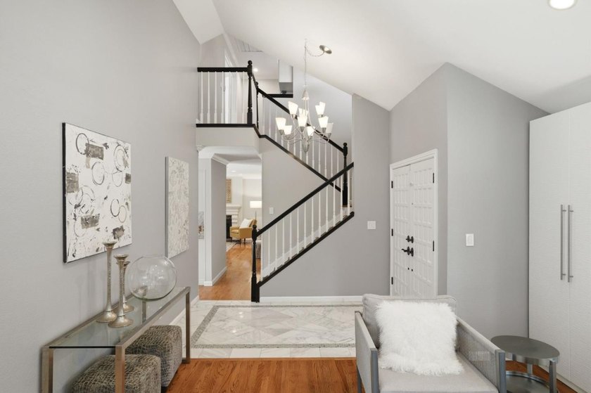 PRIZED CORNER LOT WITH STUNNING REMODEL IN SERENE ALMADEN | - photo 23