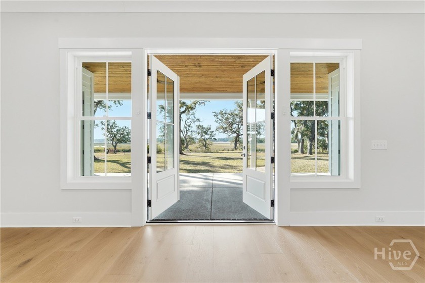 Luxurious marsh-front, newly constructed custom home on .78 - photo 6