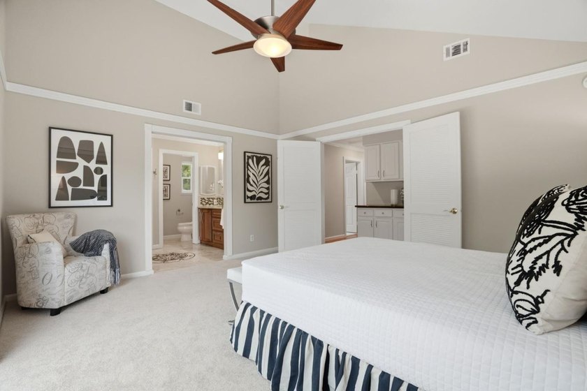 PRIZED CORNER LOT WITH STUNNING REMODEL IN SERENE ALMADEN | - photo 26