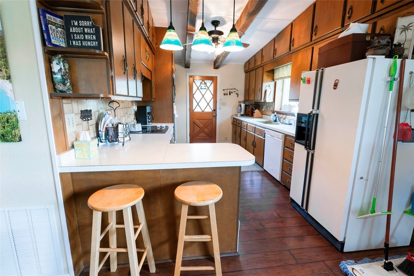 Lakefront Living on Lake Nocona! Escape to this spacious - photo 28