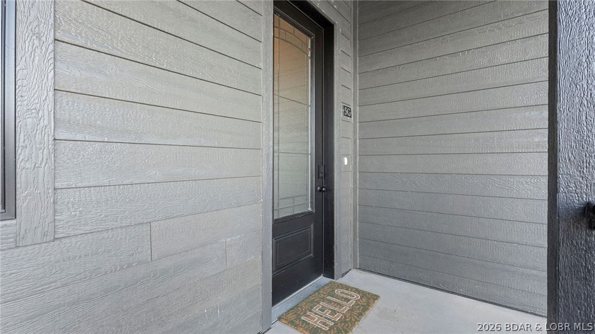 UPSCALE LAKEFRONT CONDO! Discover style with this 2023-built - photo 40