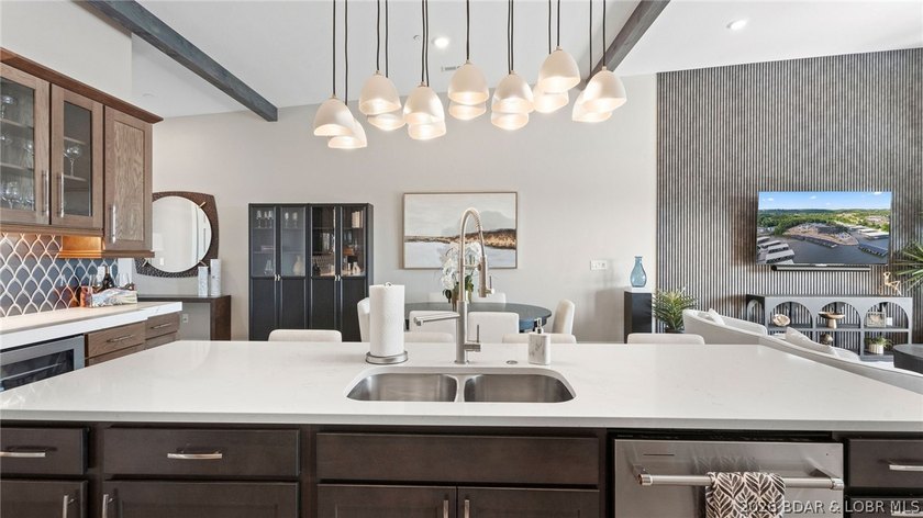 UPSCALE LAKEFRONT CONDO! Discover style with this 2023-built - photo 50