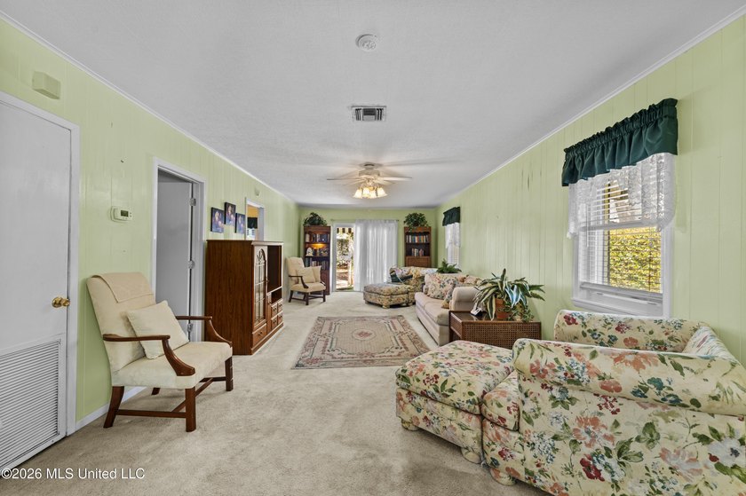 Charming coastal cottage - now vacant and ready for quick - photo 4