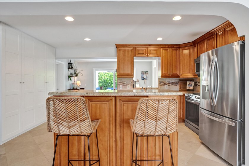 Welcome to this spacious single-story updated home on a corner - photo 10
