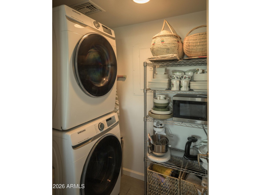Experience refined urban living at pet-friendly Lofts on Thomas - photo 14