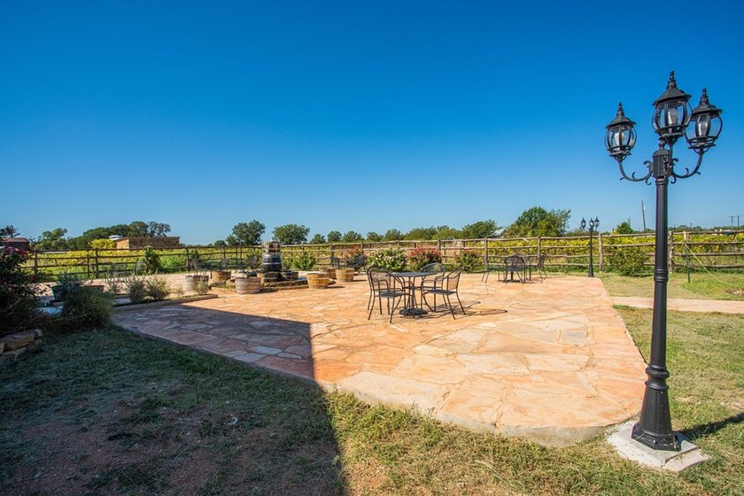 In the heart of the Texas Hill Country Wine Trail, this - photo 14