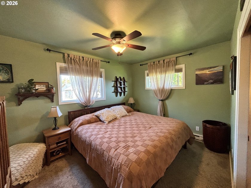 Welcome home to this beautifully maintained 1969 charmer - photo 19
