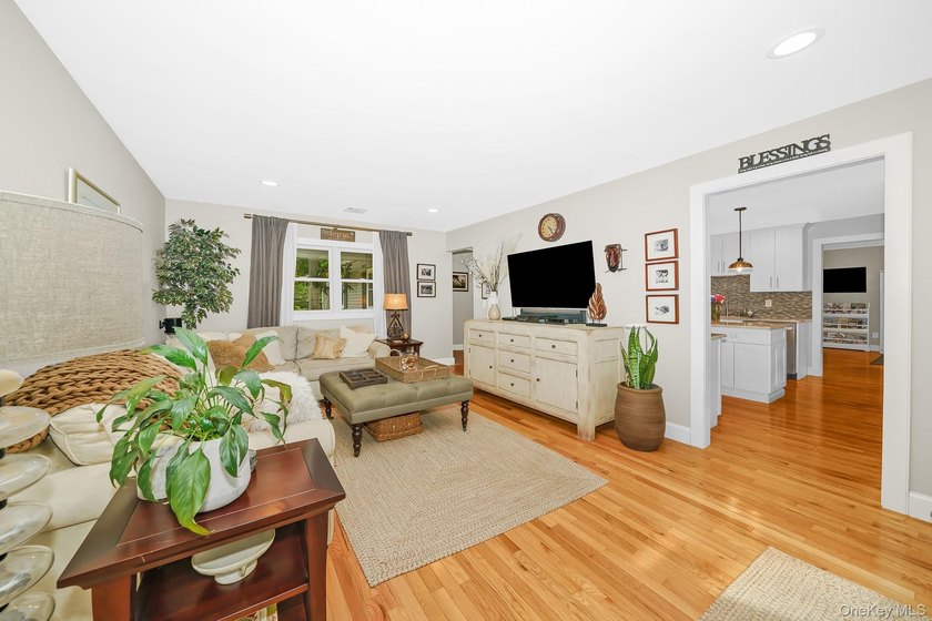 Welcome to 30 Ferndale Avenue, a beautifully maintained - photo 23