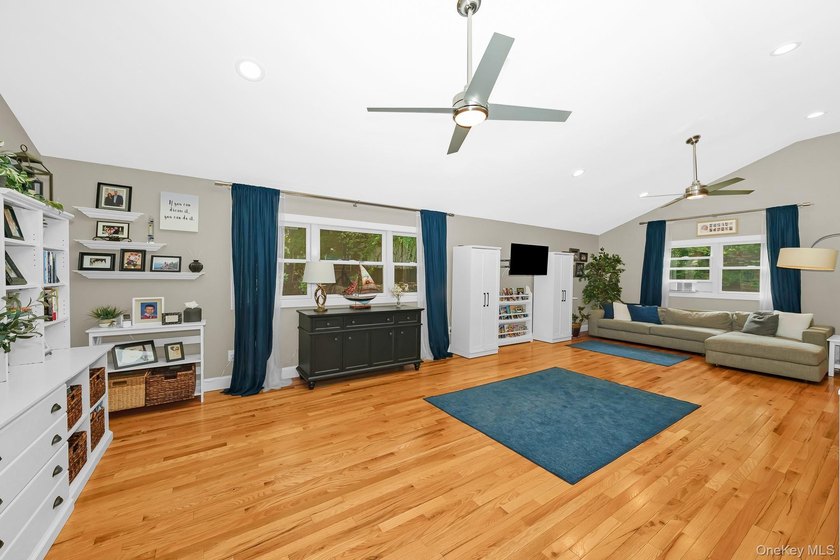 Welcome to 30 Ferndale Avenue, a beautifully maintained - photo 25