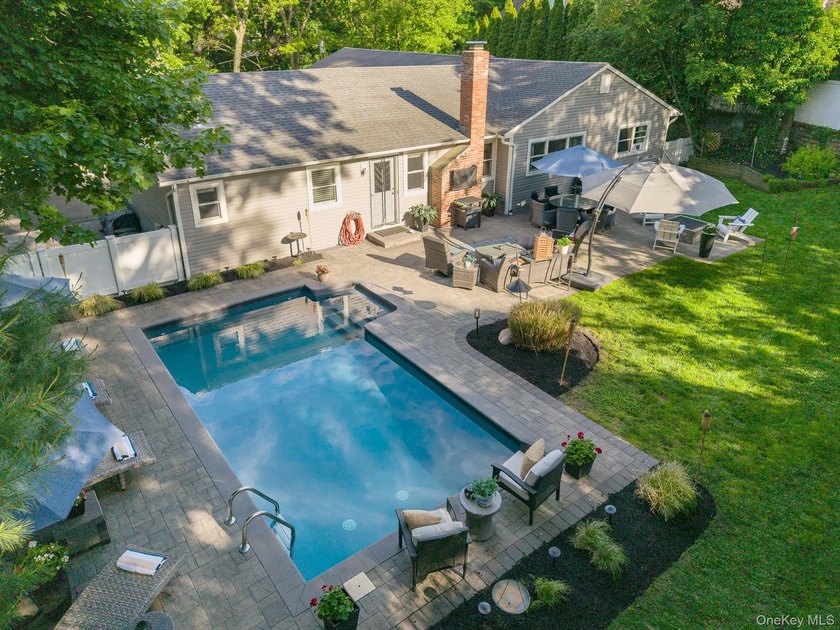 Welcome to 30 Ferndale Avenue, a beautifully maintained - photo 37