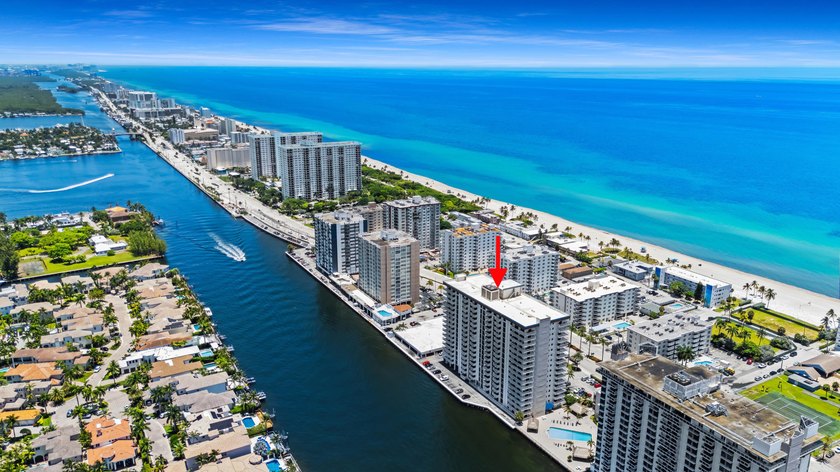 Wake up to breathtaking sunrises and unobstructed ocean views - photo 6