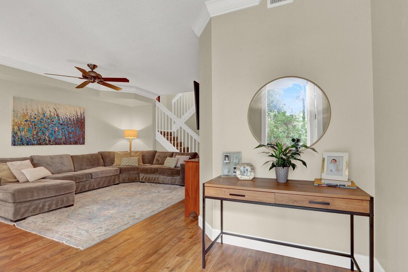 Impeccable 3 BR / 2.5 BA / 2 car garage duplex townhome - photo 4