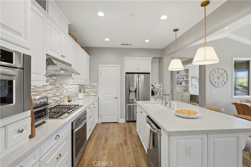 Welcome to this beautifully designed single-level home offering - photo 7