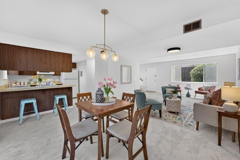 Welcome to this charming, low-maintenance 2-bedroom, 1 - photo 13