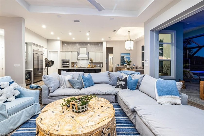 Set within the prestigious, resort-inspired community of Naples - photo 17