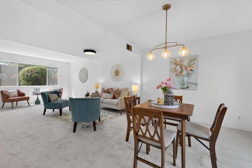 Welcome to this charming, low-maintenance 2-bedroom, 1 - photo 19