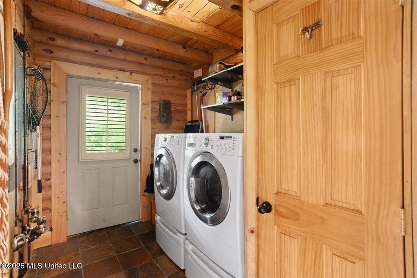Welcome to Nola Pines! This unique property is tucked away on - photo 27