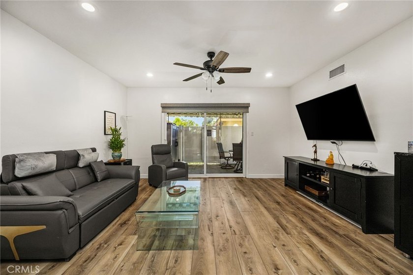 Welcome to 1921 Sherry Lane, a beautifully remodeled - photo 5