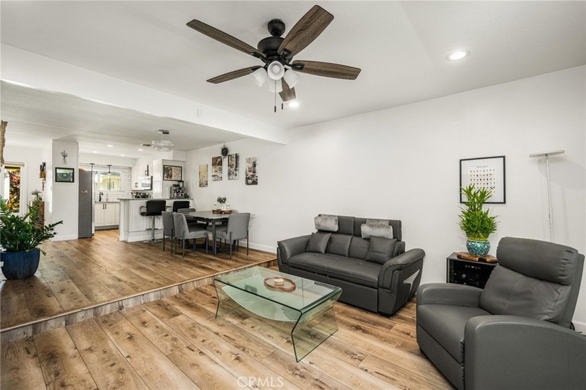 Welcome to 1921 Sherry Lane, a beautifully remodeled - photo 7
