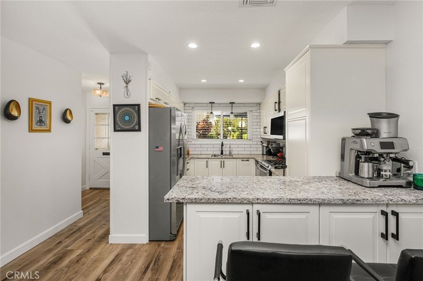 Welcome to 1921 Sherry Lane, a beautifully remodeled - photo 10