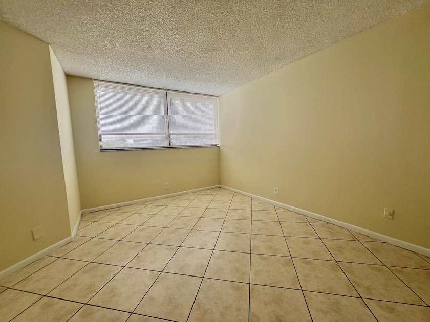 FOR SALE- 1bed 1Bath fourth floor condo. Unit rented until - photo 13