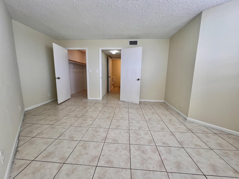 FOR SALE- 1bed 1Bath fourth floor condo. Unit rented until - photo 15